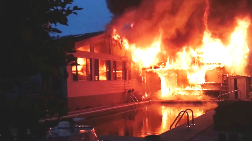 Pre-arrival video of house fire - Statter911