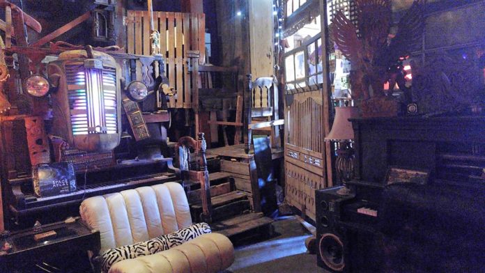 ca-oakland-fire-warehouse-4